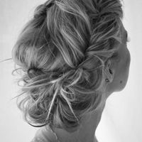 MOH needs help with her hair