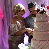 How many tiers in your wedding cake? - 3
