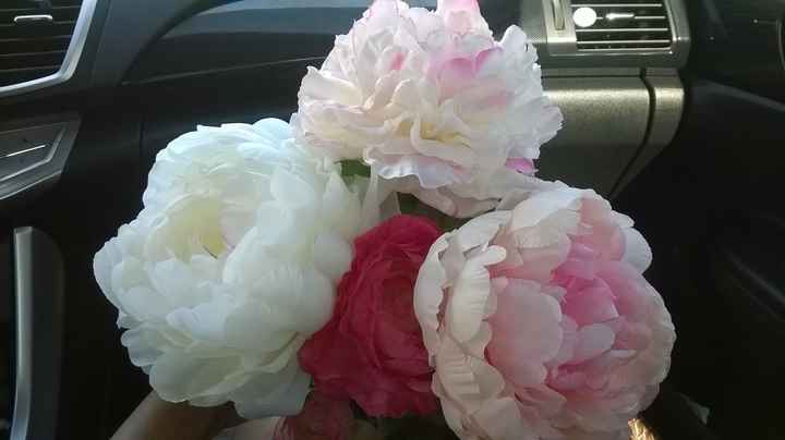 Fake flowers for the cake?