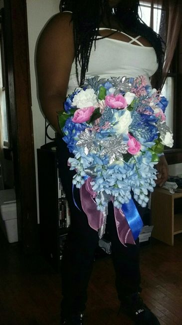 , let's see your wedding bouquet  ladies!!