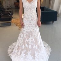 Is it this one by chance? If so, I had the hardest time choosing between the two! Although, I have s