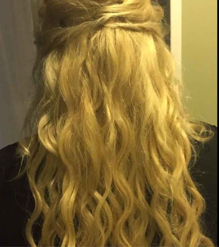 Nervous for my hair trial today *UPDATE* crying in the bathroom because of course.