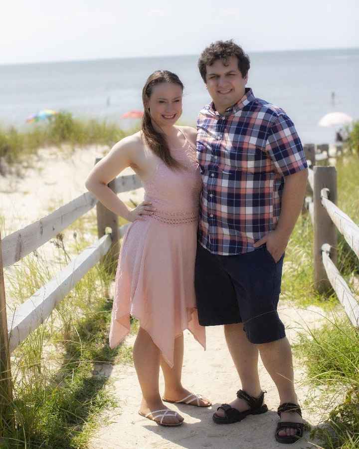 Show Me Your Fav Engagement Photo(s)! - 2