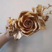 Gold sugar flowers for my cake - 2