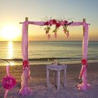 Beach ceremony: Arbor or no arbor?