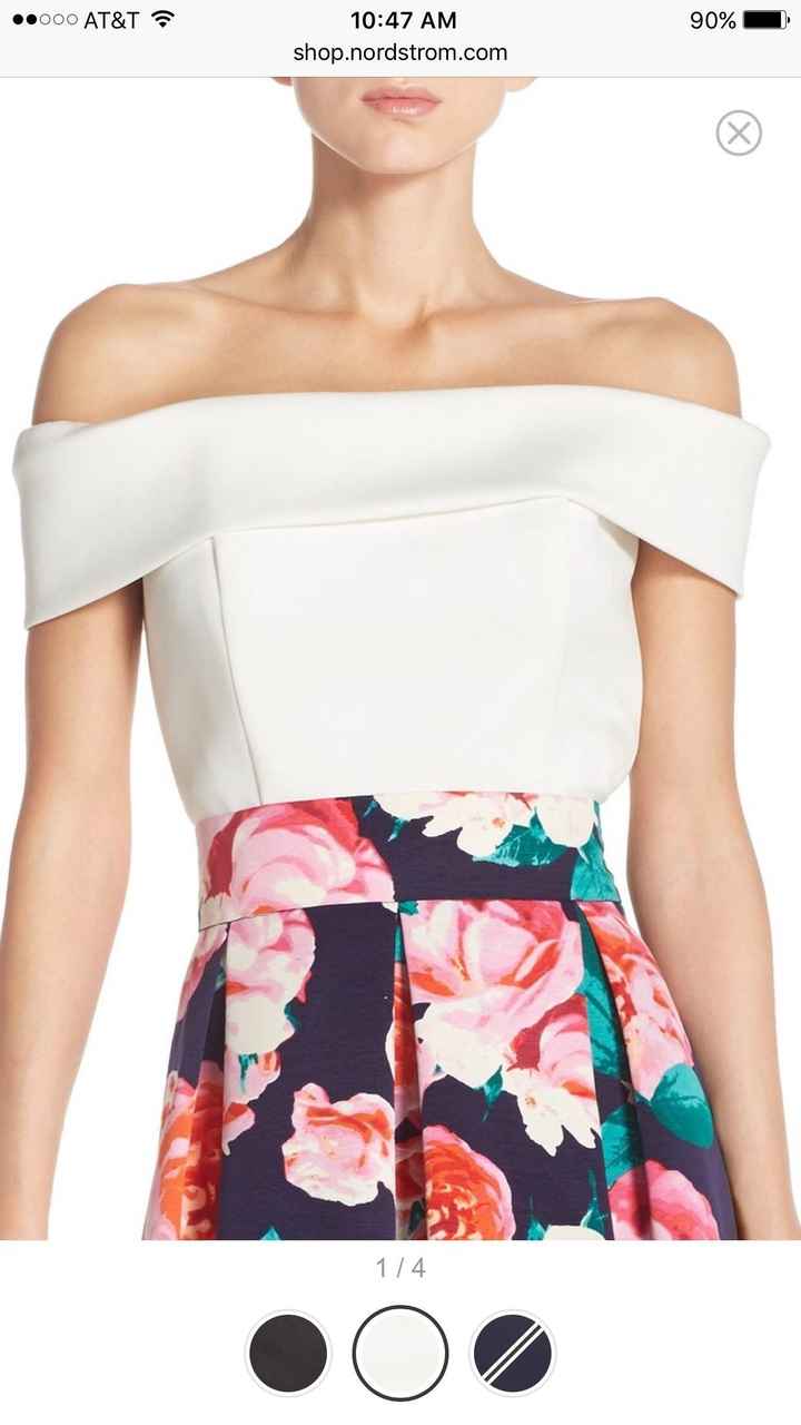 Engagement photos outfit