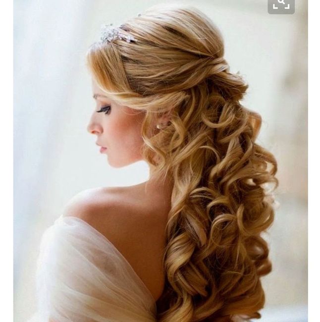 Show me your Half Up/Half Down and one Side Up Hairstyles?!