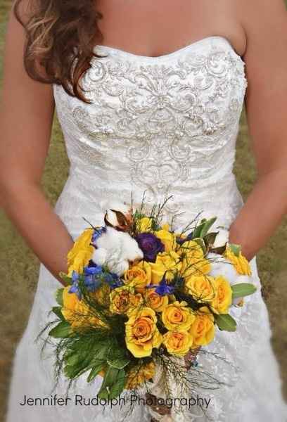 I'm someones Wife!!!  (non pro PICS)