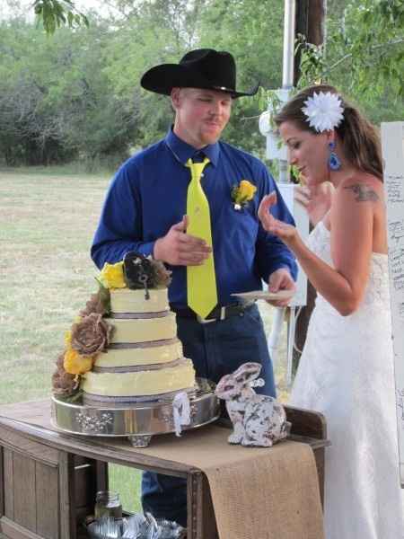 I'm someones Wife!!!  (non pro PICS)