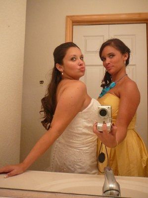 NWR: WW First Annual Diva Bathroom Pic Competition!!!!