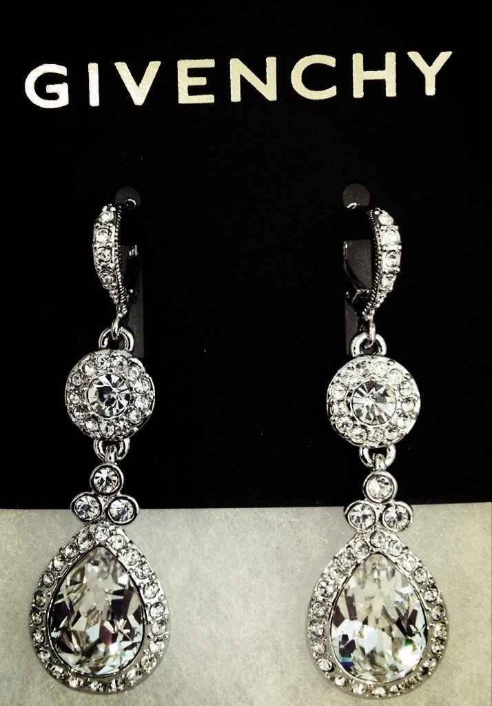 Let me see your jewelry!