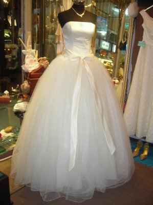 Help me choose the bridesmaid dresses?