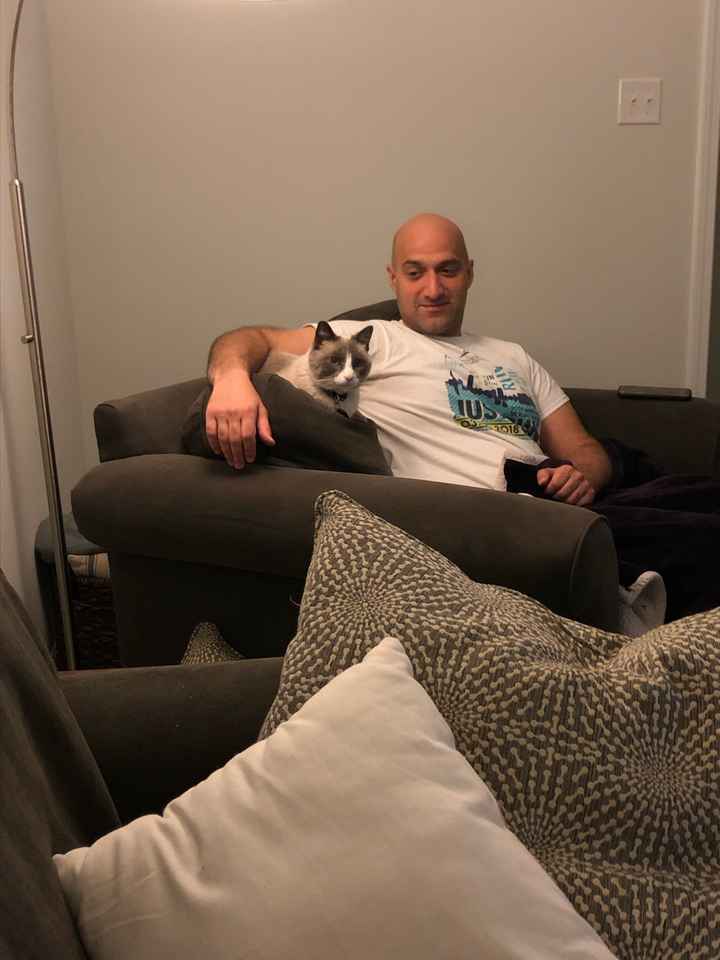 Show me your fiance and pet - 1