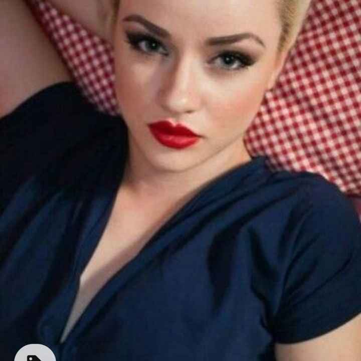 Vintage inspired hairstyling - 1