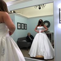 Dress size 14 - Street Size 12. Dress pics??