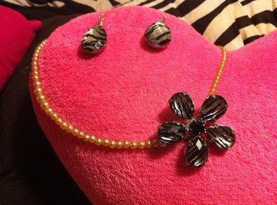 DIY Zebra Wedding jewelry *Pics*