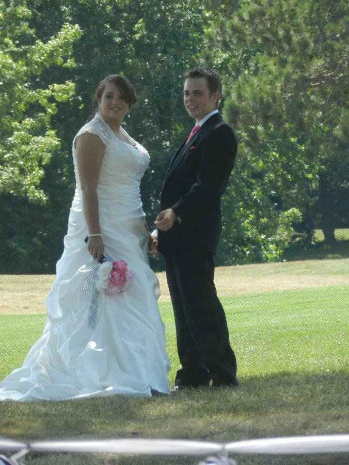 Even more wedding pics! -non pro pics-