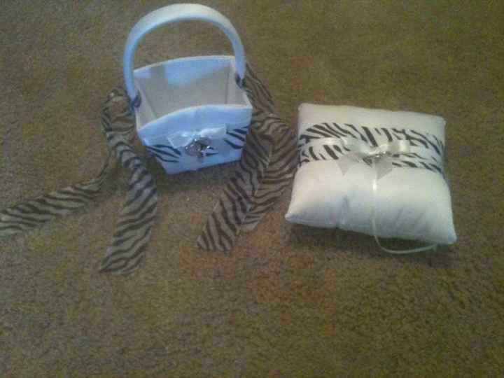 Finished my flower girl basket and ring bearer pillow!!! (*PIC)