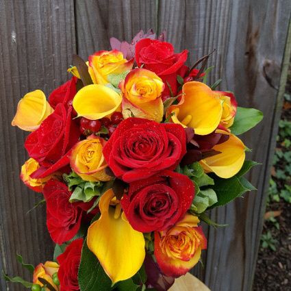 Can i bride use red in her color palette for a spring wedding - 4