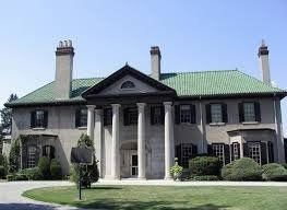 What type of venue are you getting married at?