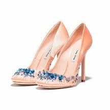 Look at my gorgeous wedding shoes!!!! Show me yours