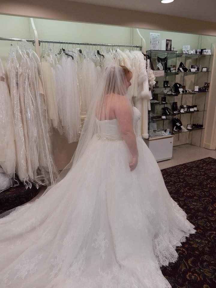 I LOVE my dress!!! Anyone wana share theirs? I'll show you mine!? LOL