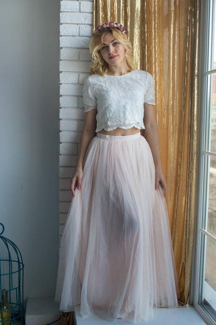 https://www.etsy.com/listing/583261224/bridesmaids-tulle-skirt-top-set-long?gpla=1&gao=1&utm_campaig