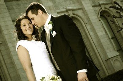 post your wedding  dress pic thanks.