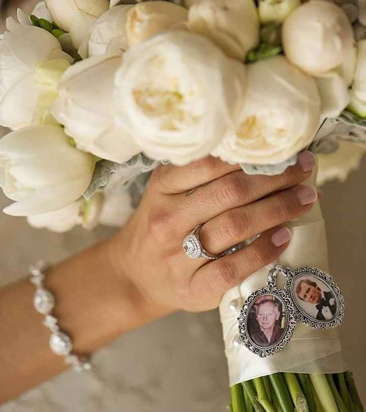 Picture attached to bouquet