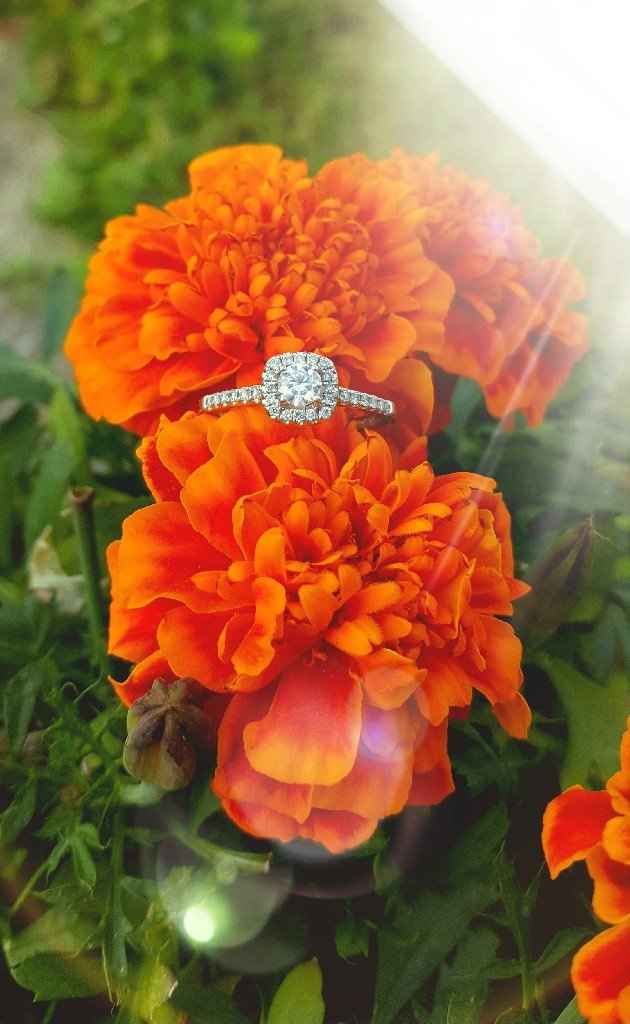 How many carats is your engagement ring? - 2