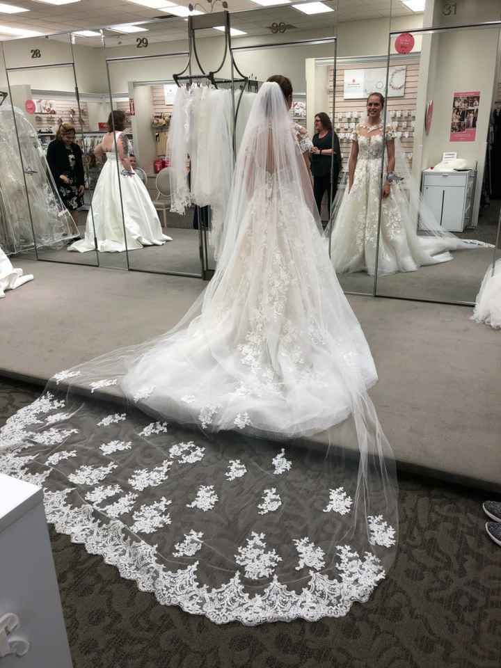 Feeling Down, Show me your dresses on you - 1