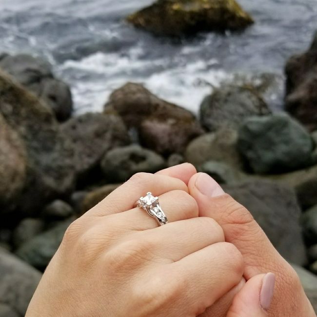 Show off your solitaire ring! 💎 2