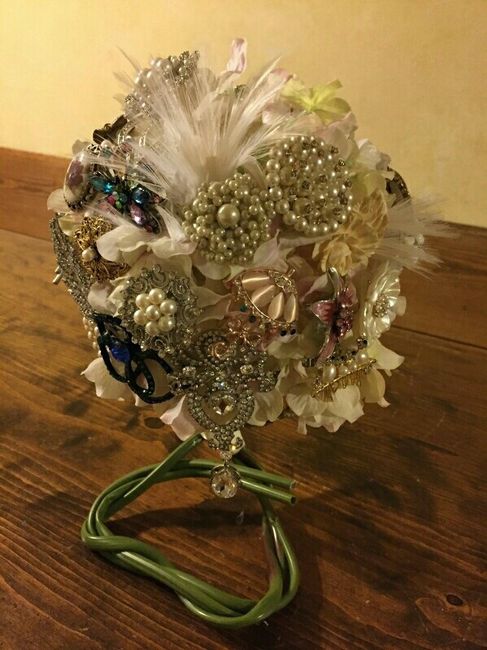 Brooch Bouquet - What am I doing wrong?