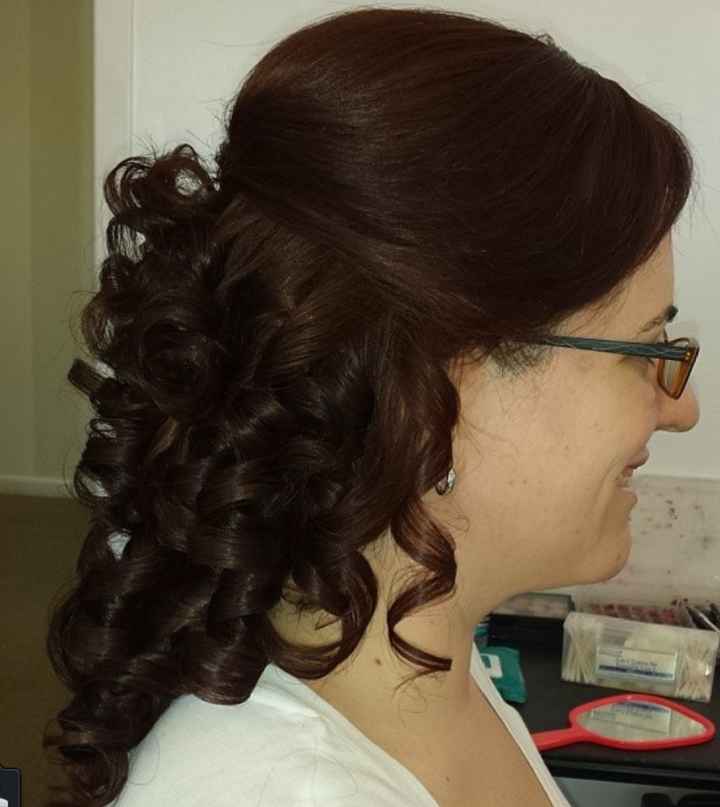 Anyone doing a half-up hairdo for your wedding?