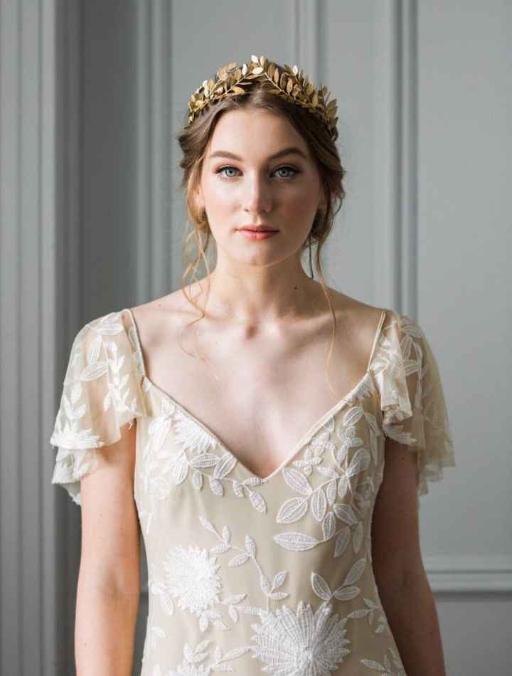 Bridal tiaras/crowns....are coming back??? How do i wear them?? - 1