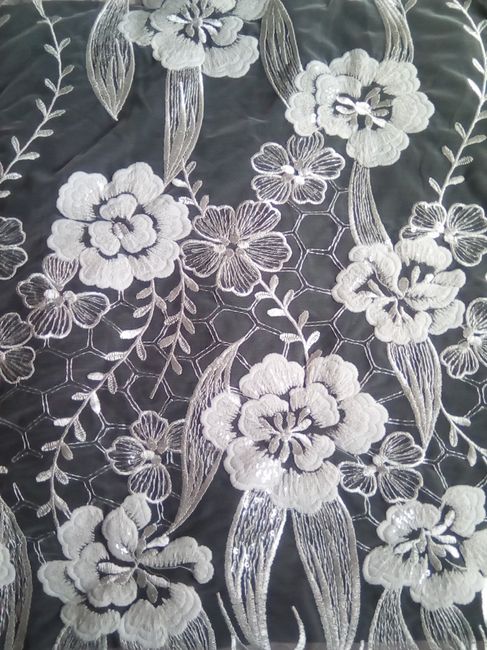 What color suit with my lace suit? - 2