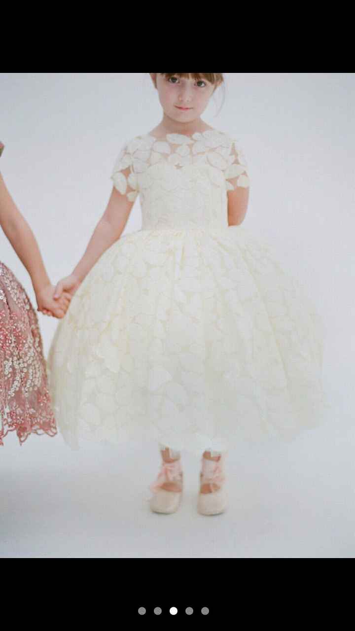 I wanna see your flower girl dresses!!