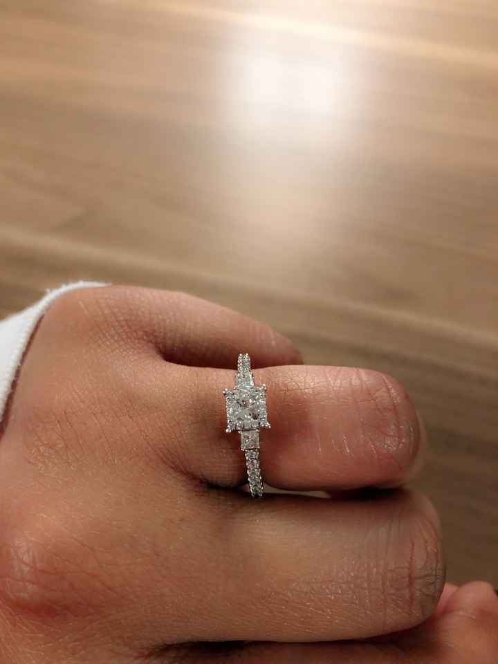 How many carats is your engagement ring? - 1