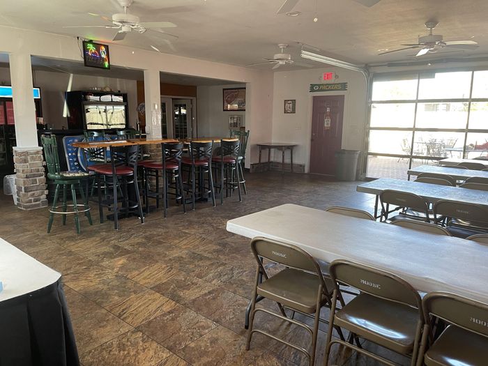 Ugly small reception venue- out of state, what should i do? - 1