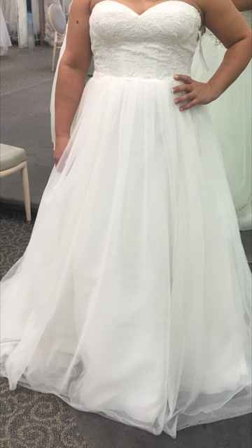 Please Help!! Wedding dress nightmare!!!! Wedding is a month away.