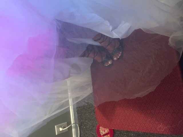 Please Help!! Wedding dress nightmare!!!! Wedding is a month away.