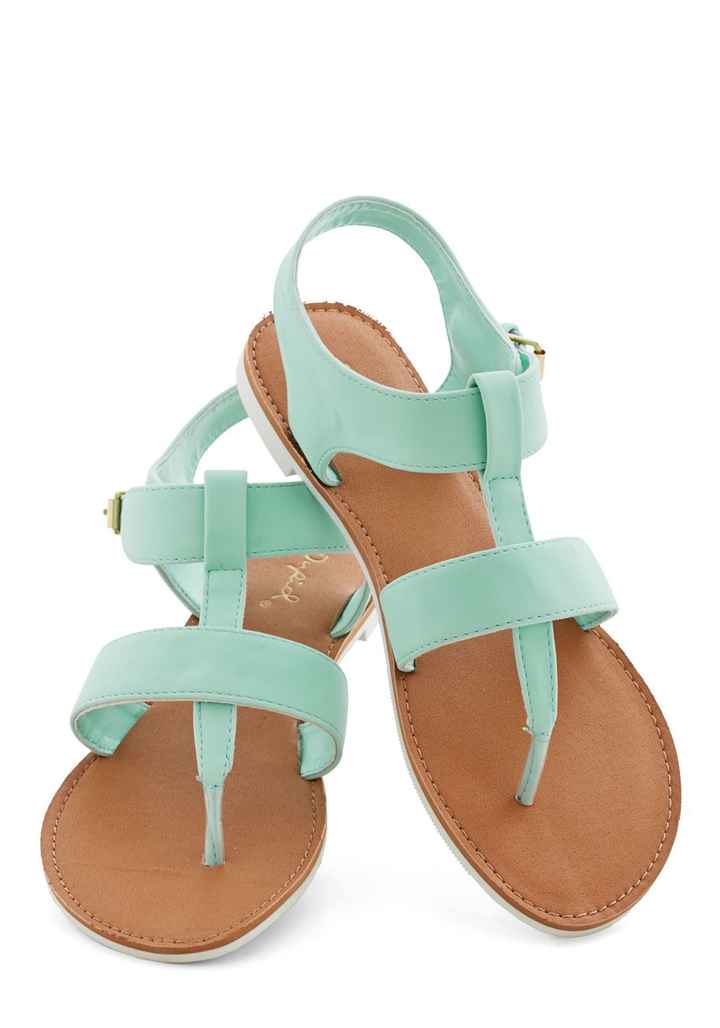 I wanna see your FLAT wedding shoes!