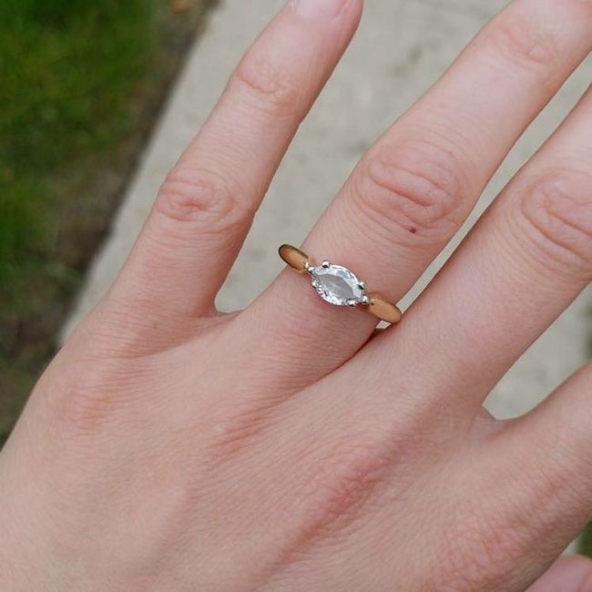 Minimalist wedding band... Ahhhh in love!