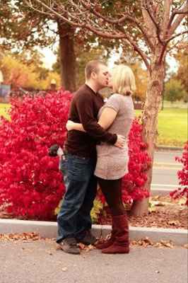 Sneak Peak of engagement pics =]