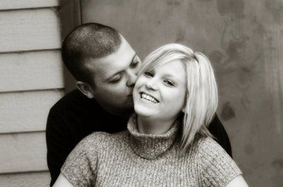 Sneak Peak of engagement pics =]