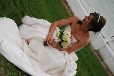 We got married in a barn...and I loved it!! **pics