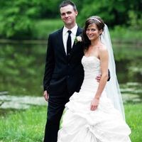 We got married in a barn...and I loved it!! **pics