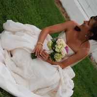 We got married in a barn...and I loved it!! **pics