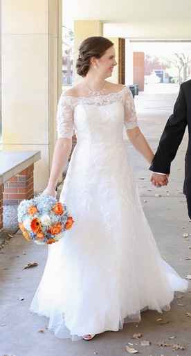 Type of veil for off shoulder dress