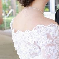Type of veil for off shoulder dress
